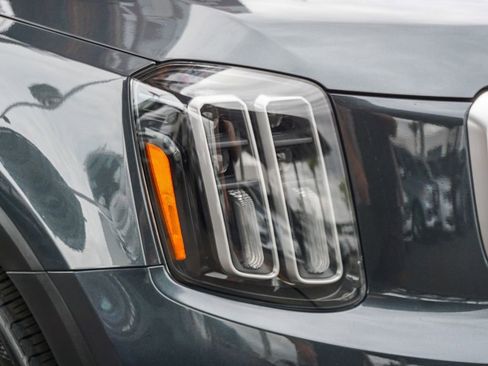 Certified 2024 Kia Telluride S FWD image 11