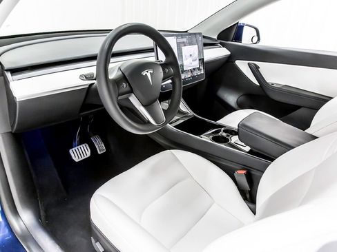 Used 2021 Tesla Model Y Long Range AWD/4WD image 30