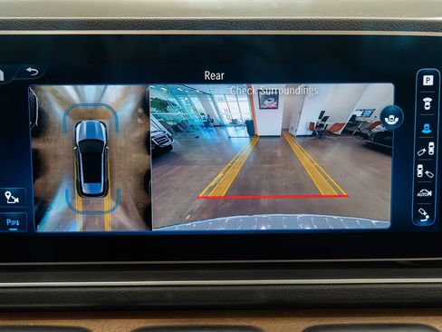 Used 2024 Mercedes-Benz GLE 450 4MATIC image 12