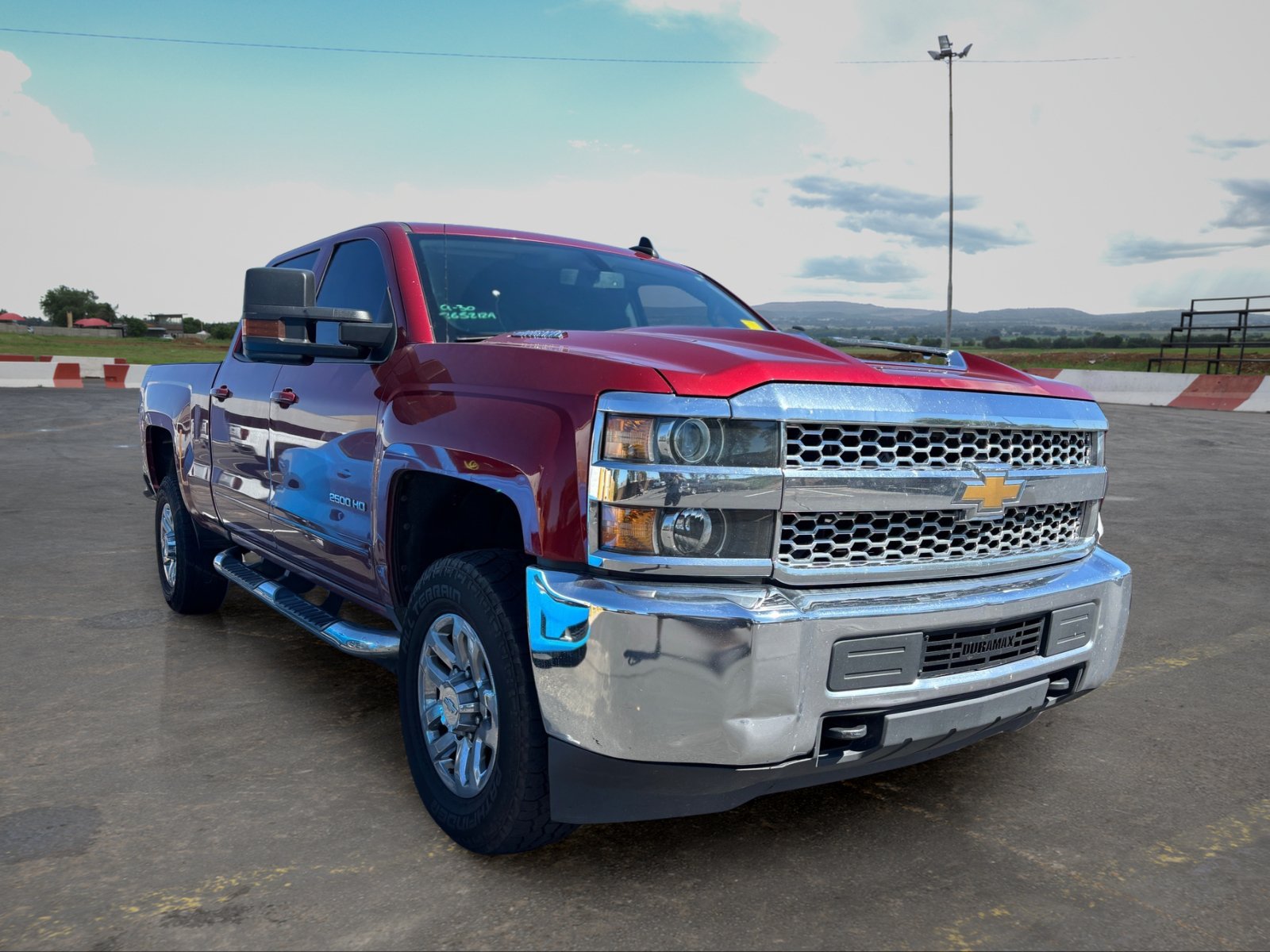 Used 2019 Chevrolet Silverado 2500 LT w/ LT Plus Package AWD/4WD image 2