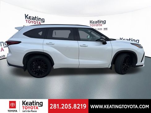 Certified 2024 Toyota Highlander XSE image 9