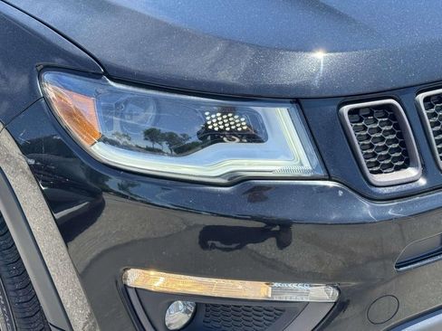 Used 2019 Jeep Compass High Altitude AWD/4WD image 11