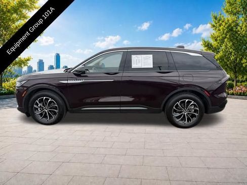 Certified 2024 Lincoln Nautilus Premier AWD/4WD image 3