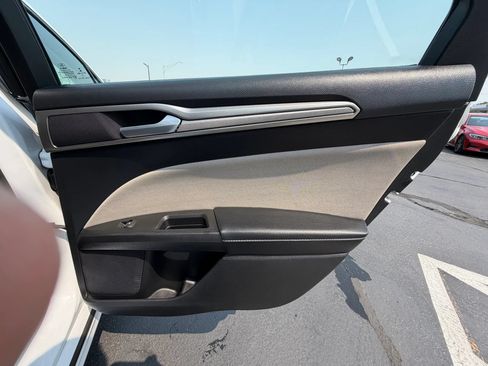 Used 2018 Ford Fusion S FWD image 16