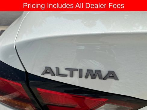 Certified 2025 Nissan Altima 2.5 SR w/ SR Premium Package FWD image 9
