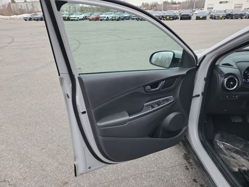 Used 2023 Hyundai Kona SEL image 15