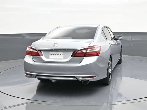 Used 2017 Honda Accord LX image 11