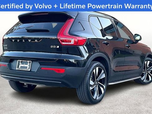 Certified 2023 Volvo XC40 B5 Ultimate w/ Protection Package Premier image 2