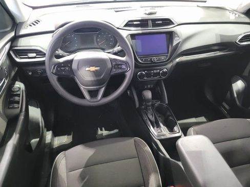 Used 2021 Chevrolet TrailBlazer LT w/ Convenience Package image 4