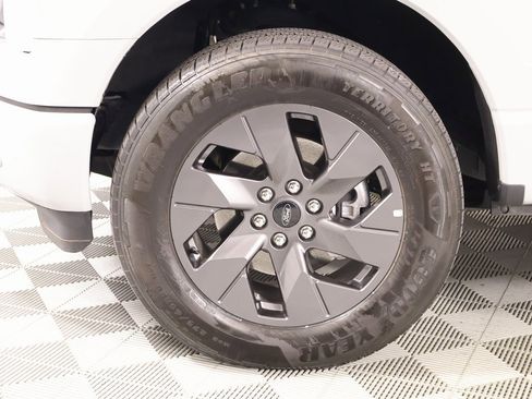 Used 2024 Ford F150 Lightning Flash image 19