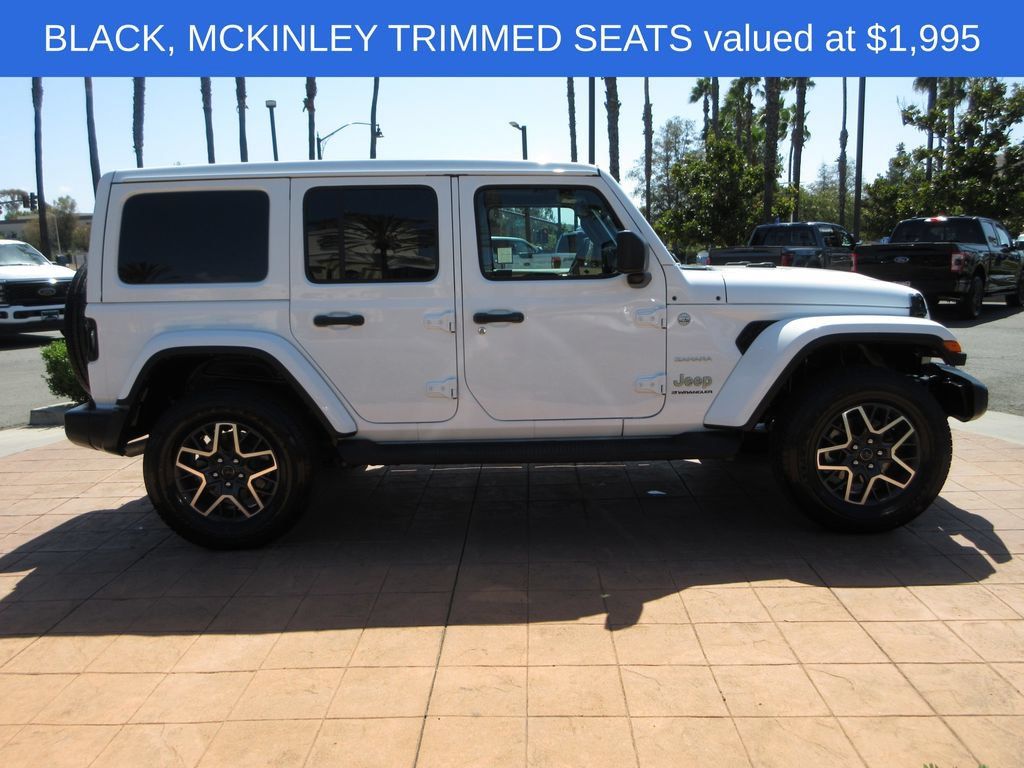 Used 2024 Jeep Wrangler Unlimited Sahara w/ Technology Group AWD/4WD image 5