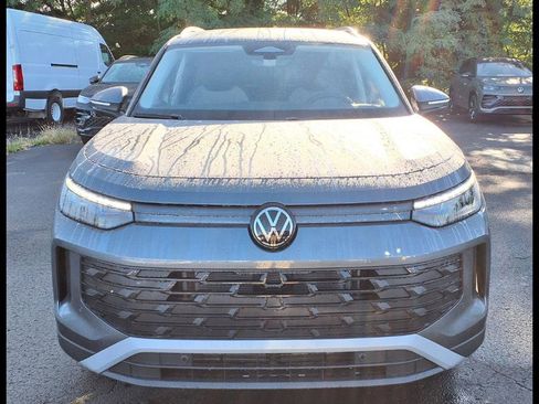 New 2025 Volkswagen Tiguan S image 2