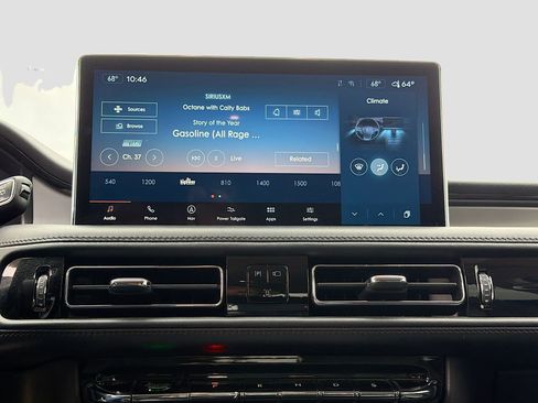 Used 2023 Lincoln Nautilus AWD w/ Premium Package image 20