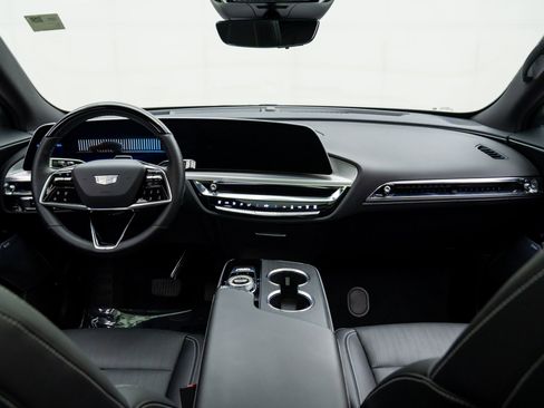 Certified 2025 Cadillac Lyriq Luxury w/ LPO, Floor Liner Package image 12