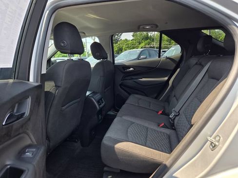 Used 2019 Chevrolet Equinox LT FWD image 12