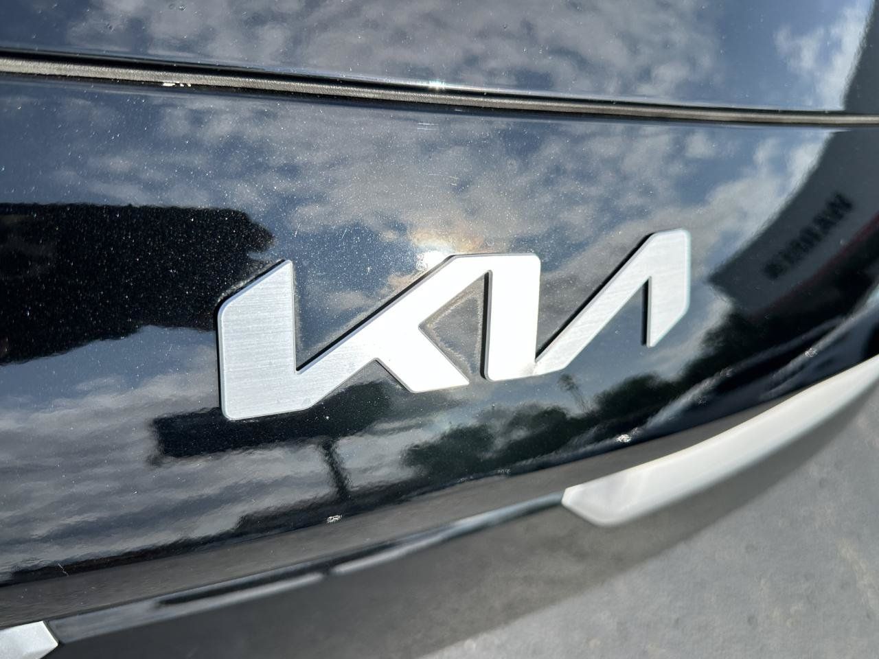 Used 2023 Kia Forte LXS w/ LXS Technology Package FWD image 22