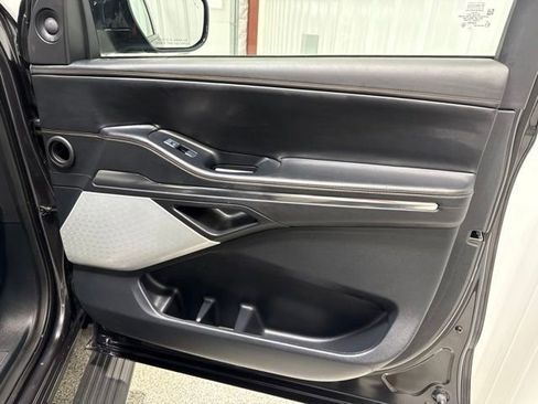 Used 2025 Lincoln Navigator Black Label AWD/4WD image 17