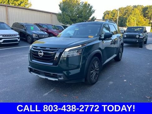 Used 2024 Nissan Pathfinder SL w/ SL Premium Package FWD image 39