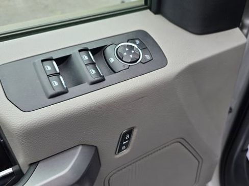 Used 2019 Ford F150 XLT w/ Trailer Tow Package image 18