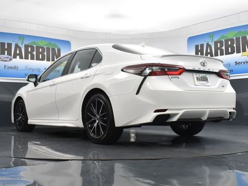 Used 2022 Toyota Camry SE FWD image 21