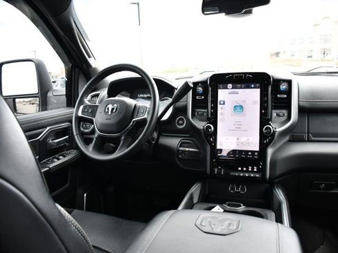 Used 2024 RAM 2500 Laramie w/ Sport Appearance Package image 12