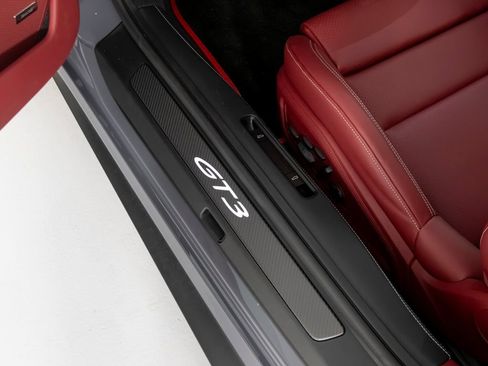 Used 2026 Porsche 911 GT3 RWD image 15
