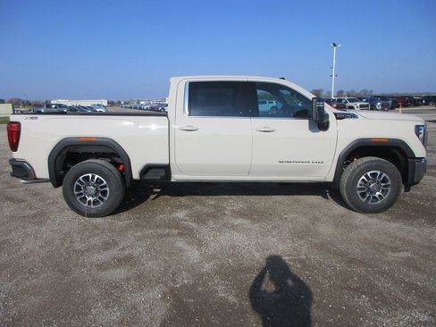 New 2026 GMC Sierra 2500 SLE w/ SLE Value Package; image 3