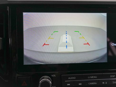 Used 2025 Nissan Frontier PRO-4X AWD/4WD image 19
