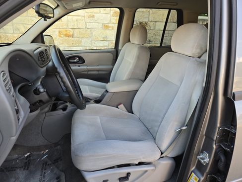 Used 2007 Chevrolet TrailBlazer LS w/ LS Preferred Equipment Group RWD image 5