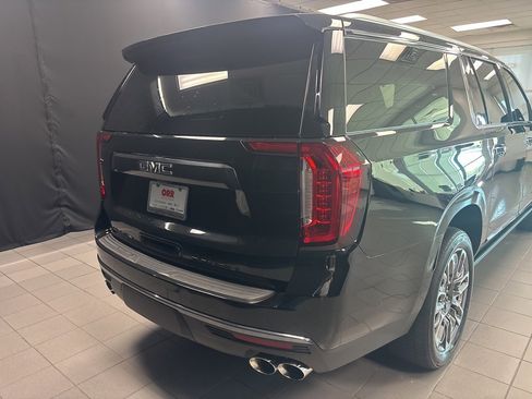 Used 2023 GMC Yukon XL Denali Ultimate w/ LPO, Floor Liner Package image 4