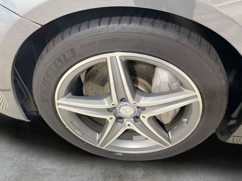 Used 2017 Mercedes-Benz E 400 4MATIC Wagon image 26