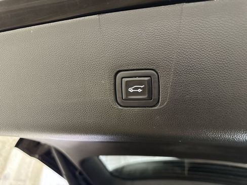 Used 2023 Chevrolet Traverse RS w/ LPO, Floor Liner Package AWD/4WD image 32