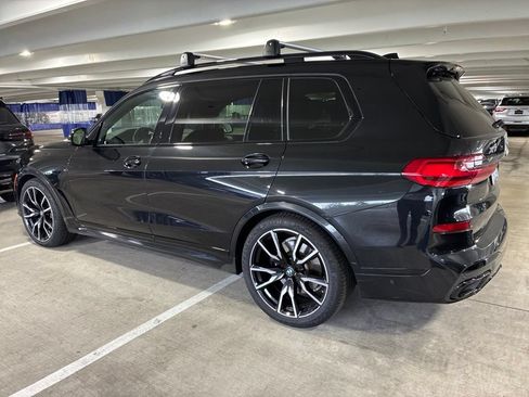 Used 2022 BMW X7 xDrive40i w/ M Sport Package AWD/4WD image 3