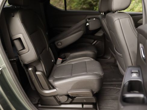 Used 2023 Chevrolet Traverse LT w/ LPO, Floor Liner Package AWD/4WD image 30