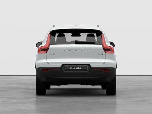 New 2026 Volvo XC40 B5 Core w/ Protection Package Premier AWD/4WD image 4