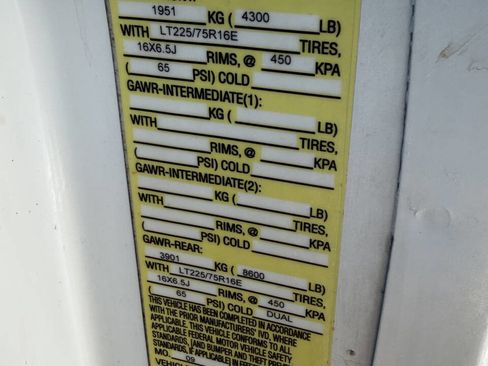 Used 2015 GMC Savana 3500 image 16