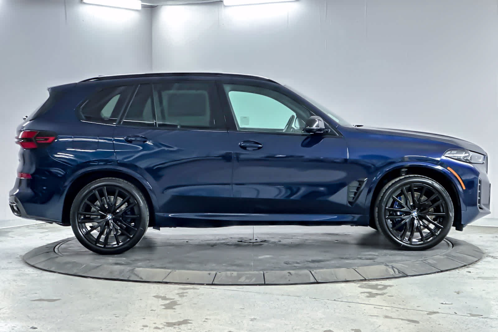 Used 2026 BMW X5 M60i w/ Executive Package AWD/4WD image 8