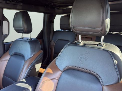 Used 2024 Ford Bronco Outer Banks image 10