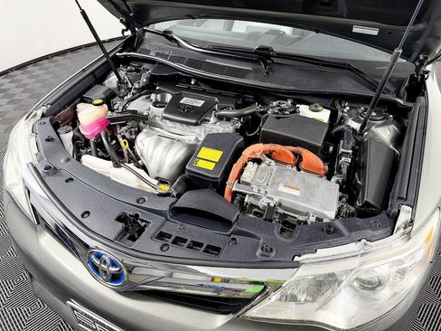 Used 2012 Toyota Camry XLE w/ Leather Pkg FWD image 19