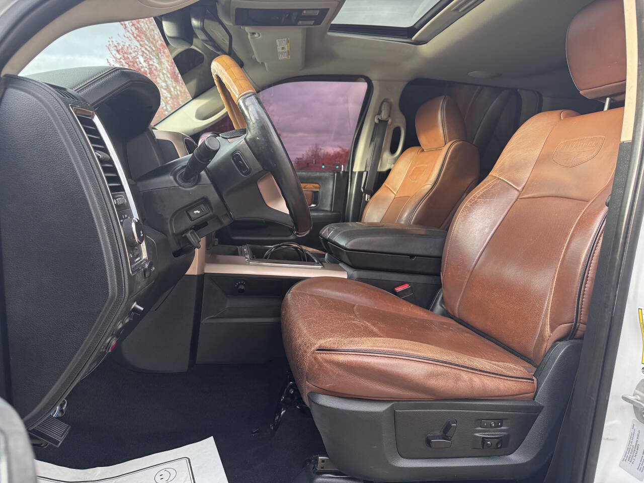 Used 2015 RAM 3500 Laramie Longhorn AWD/4WD image 5