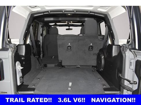 Used 2023 Jeep Wrangler Unlimited Rubicon w/ Cold Weather Group AWD/4WD image 30