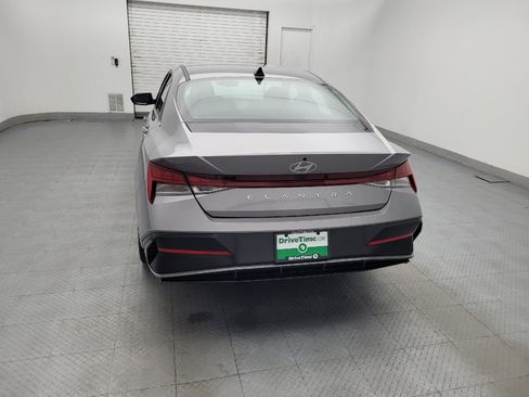 Used 2025 Hyundai Elantra SEL FWD image 6
