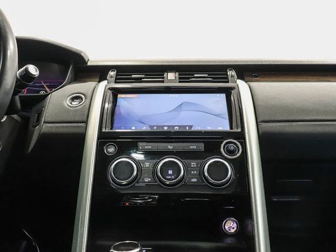 Used 2018 Land Rover Discovery HSE AWD/4WD image 14