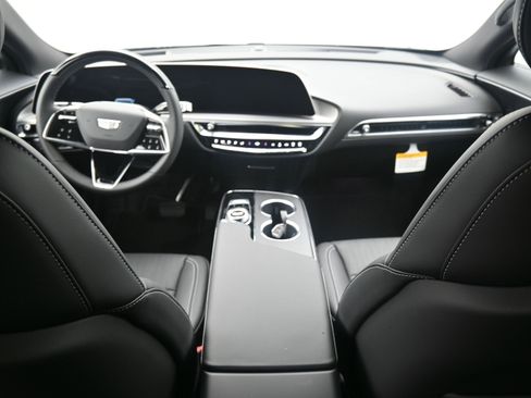 New 2026 Cadillac Lyriq Luxury image 10