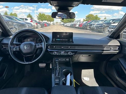 Used 2023 Honda Civic Sport image 17
