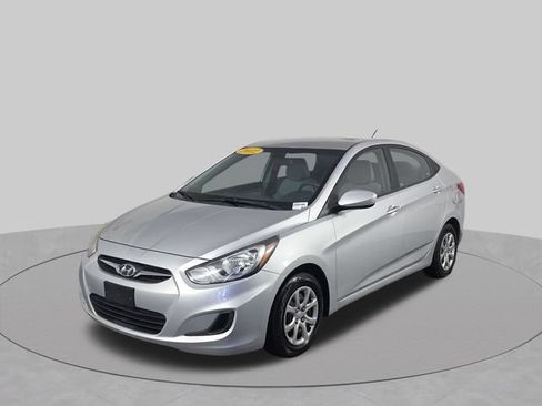 Used 2012 Hyundai Accent GLS FWD image 40