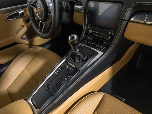 Used 2022 Porsche 718 Cayman S image 25