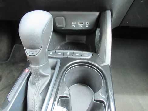 Used 2023 Chevrolet TrailBlazer LT AWD/4WD image 24