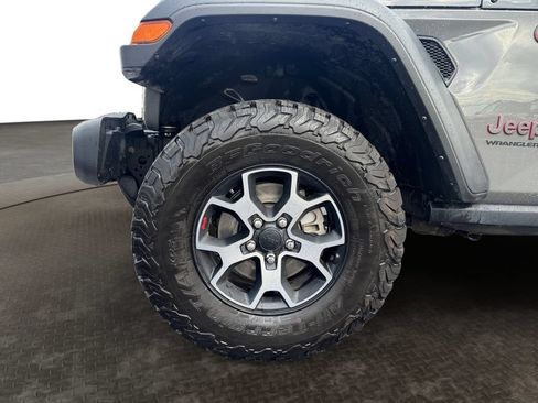 Used 2023 Jeep Wrangler Unlimited Rubicon w/ Cold Weather Group AWD/4WD image 9