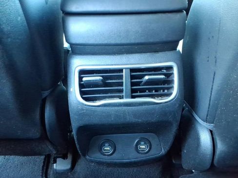 Used 2023 Hyundai Santa Fe SEL w/ Premium Package image 16